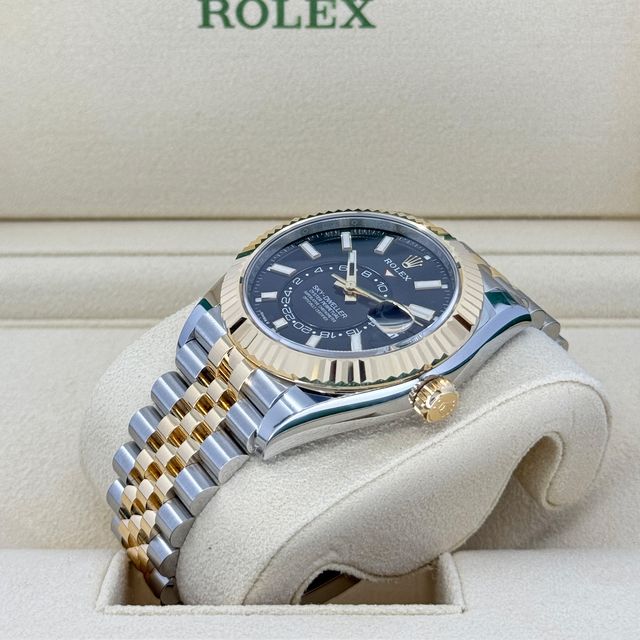 Rolex Sky-Dweller 336933 Image 2